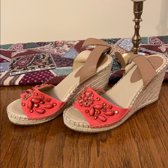 Pink & Creme Cato size 7 Wedges - Picture 3 of 8